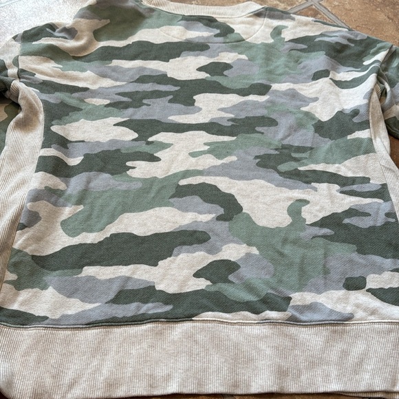 AERIE Camouflage Camo Crewneck Sweatshirt Long Sleeve Size Large Women’s - Picture 6 of 9